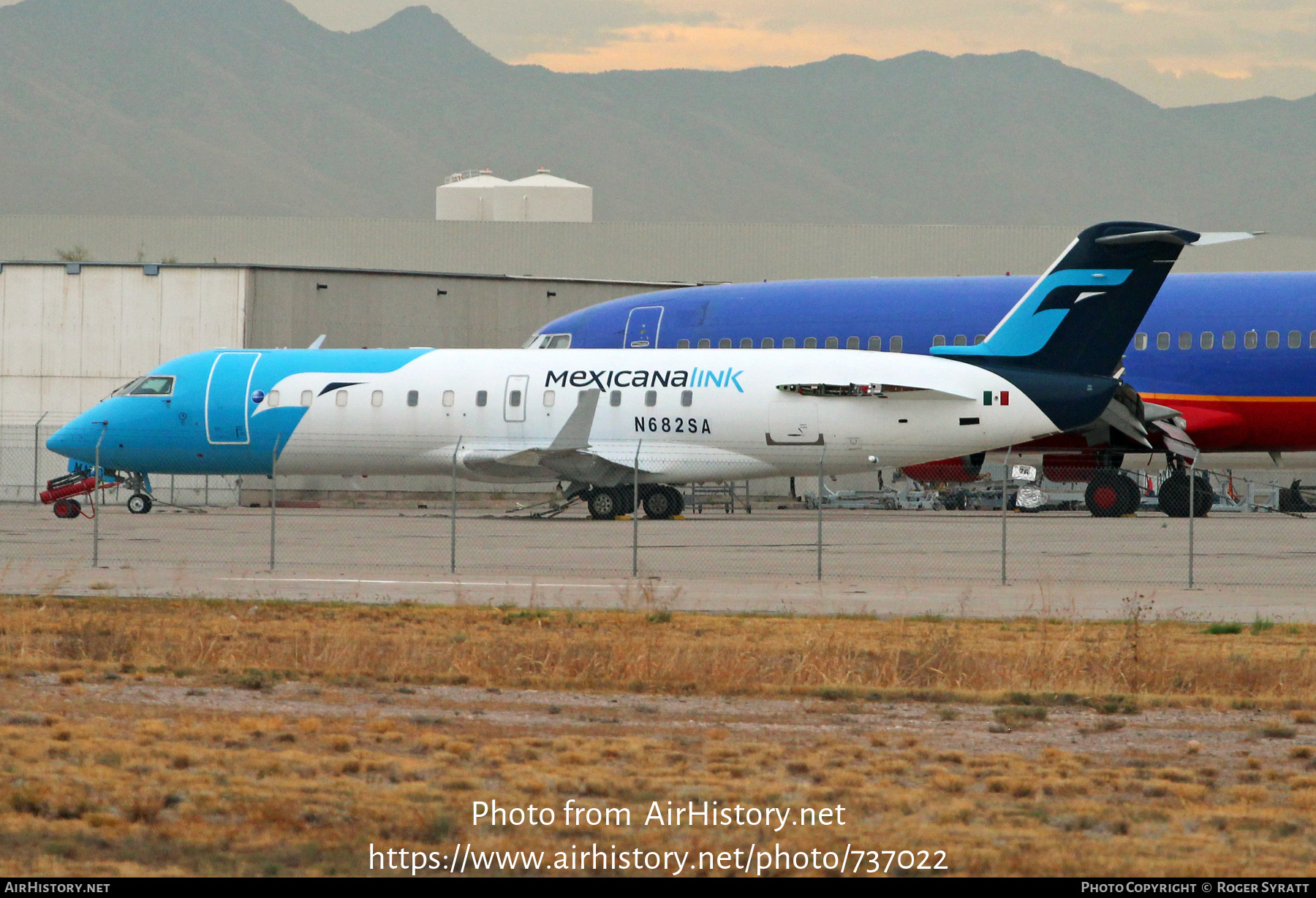 Aircraft Photo of N682SA | Bombardier CRJ-200ER (CL-600-2B19) | MexicanaLink | AirHistory.net #737022