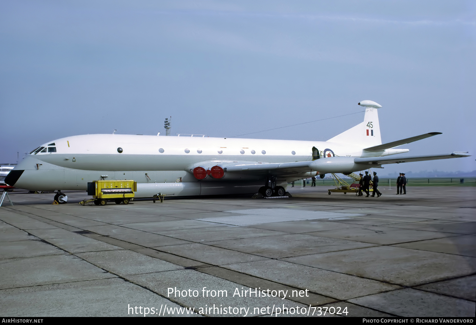 Aircraft Photo of XV245 | Hawker Siddeley HS-801 Nimrod MR.1 | UK - Air Force | AirHistory.net #737024