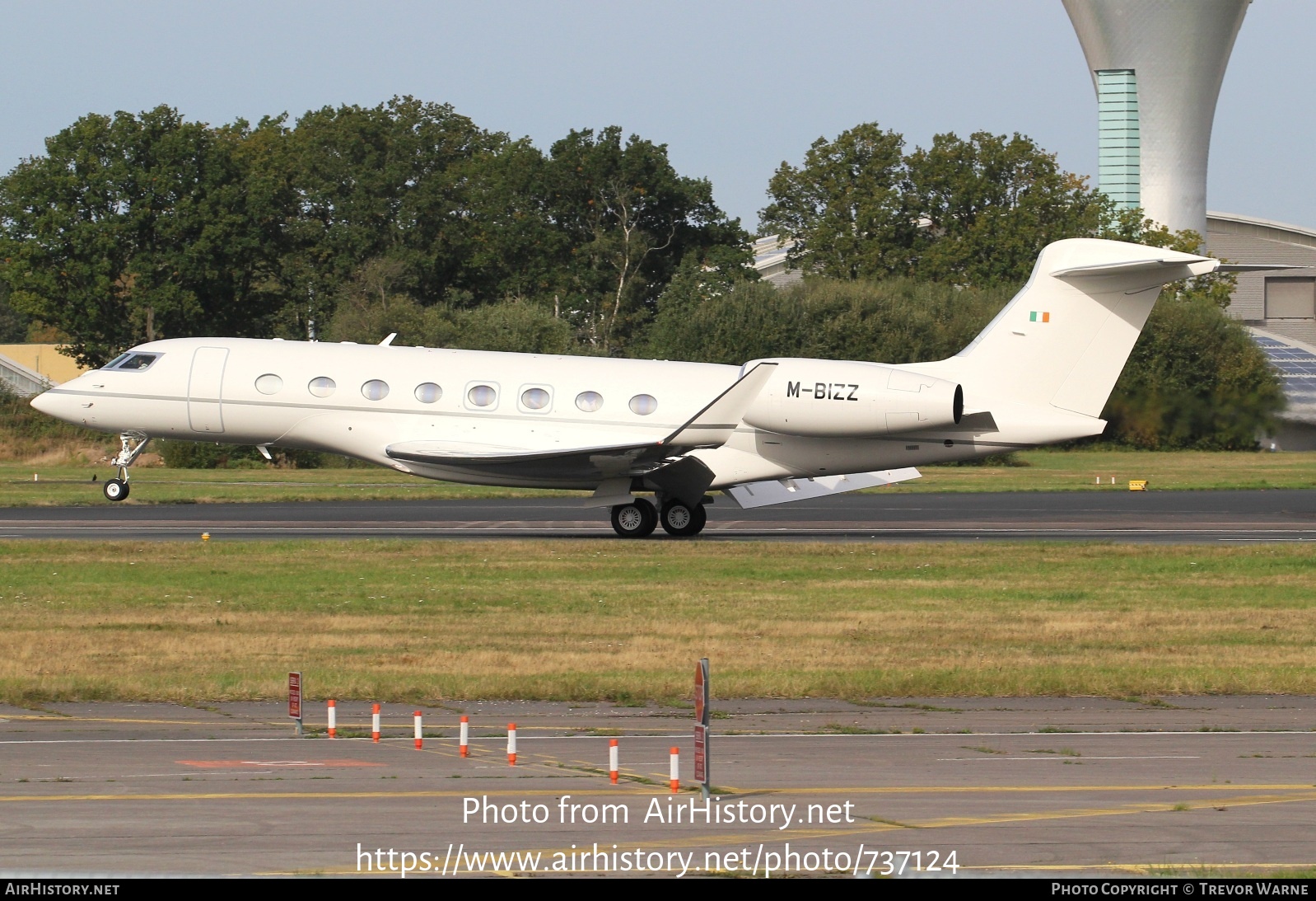 Aircraft Photo of M-BIZZ | Gulfstream Aerospace G650ER (G-VI) | AirHistory.net #737124