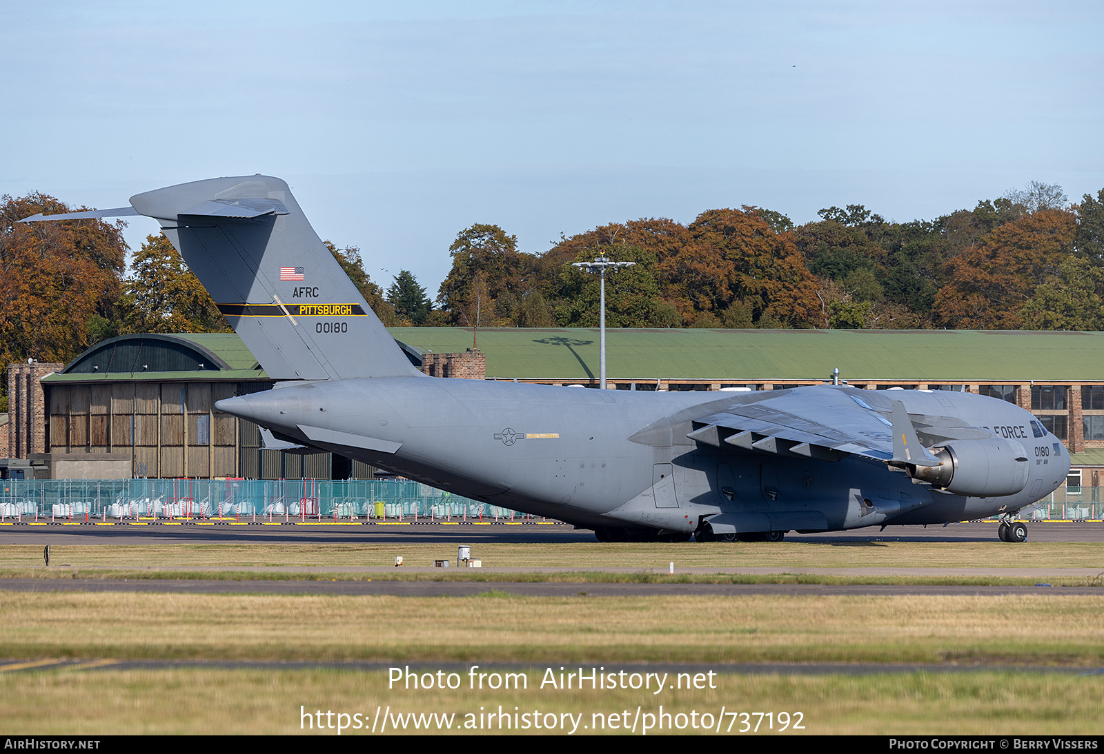 Aircraft Photo of 00-0180 / 00180 | Boeing C-17A Globemaster III | USA - Air Force | AirHistory.net #737192