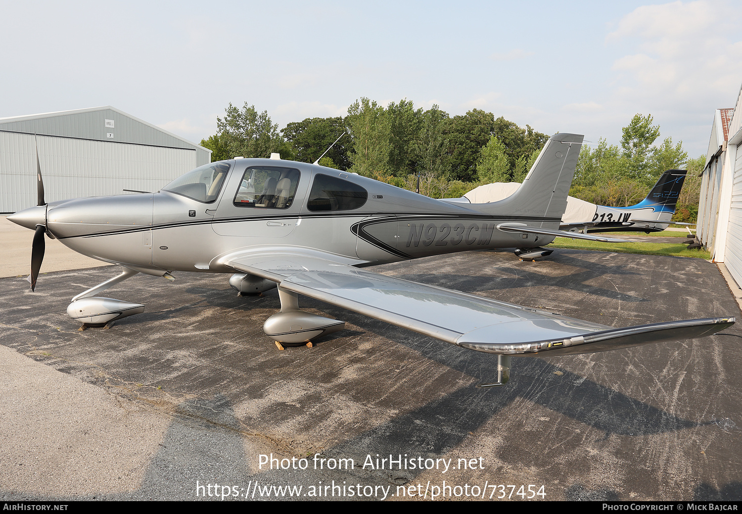 Aircraft Photo of N923CM | Cirrus SR-22 G6-GTS Platinum | AirHistory.net #737454