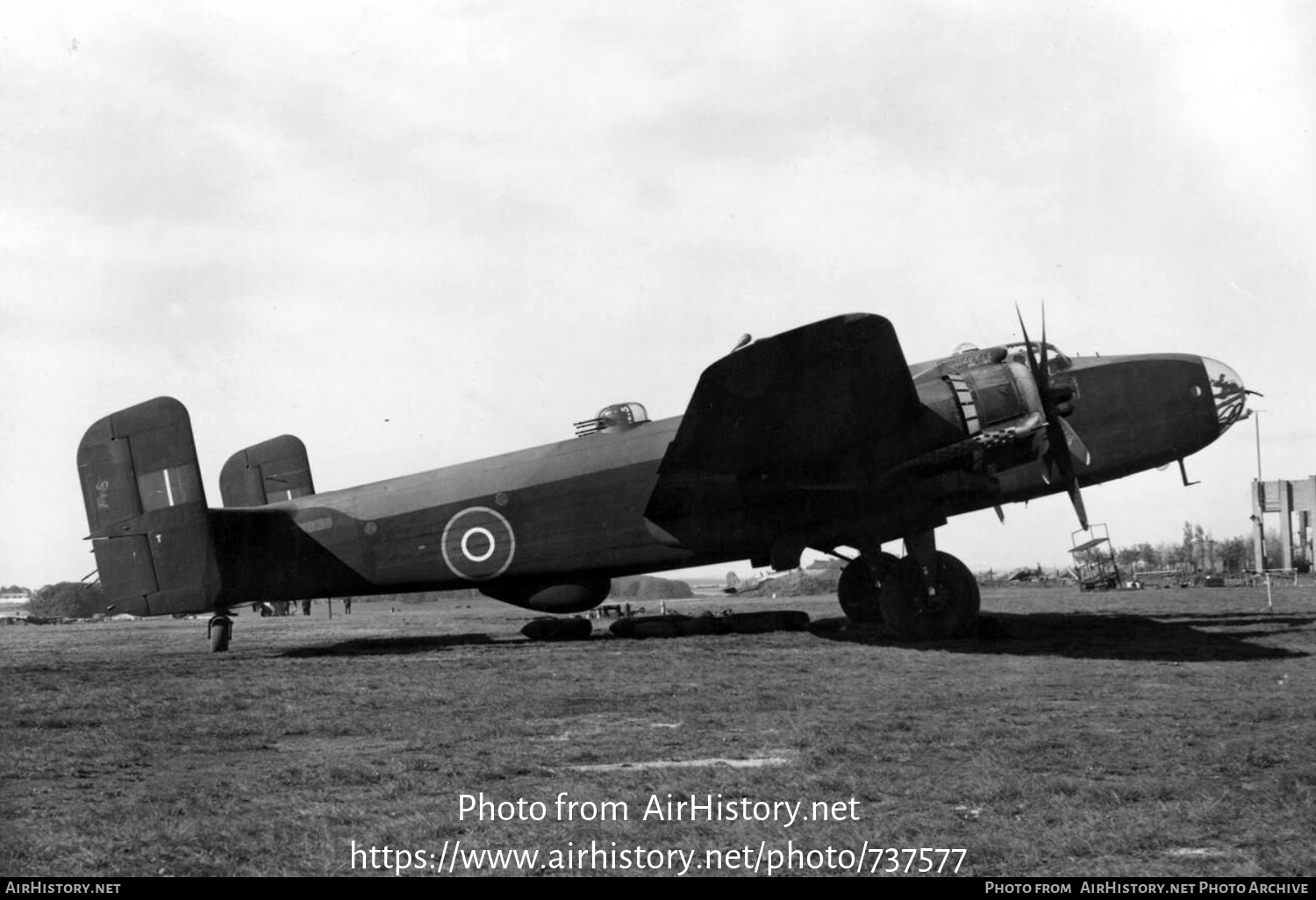 Aircraft Photo of LV838 | Handley Page HP-61 Halifax B3 | UK - Air Force | AirHistory.net #737577