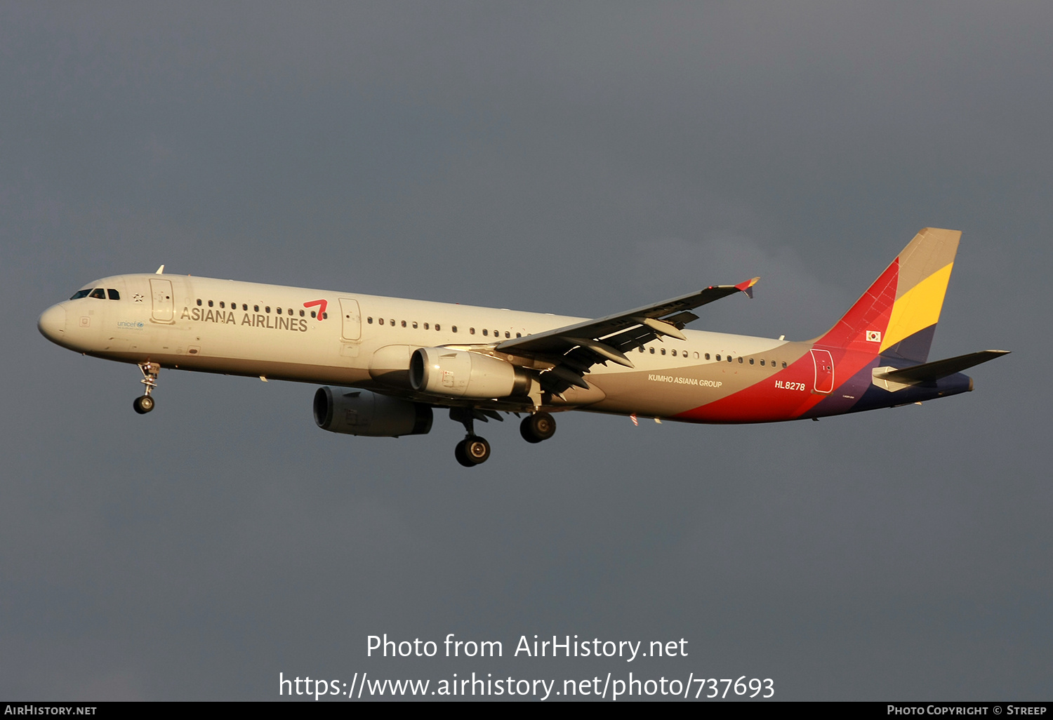 Aircraft Photo of HL8278 | Airbus A321-231 | Asiana Airlines | AirHistory.net #737693