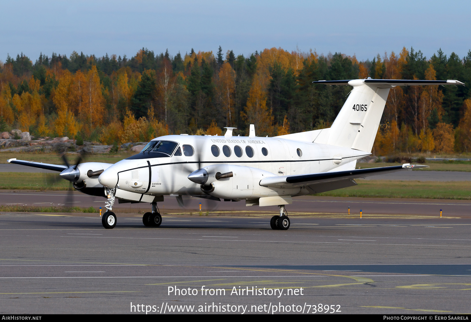 Aircraft Photo of 84-0165 / 40165 | Beech C-12U-3 Huron (B200C) | USA - Army | AirHistory.net #738952