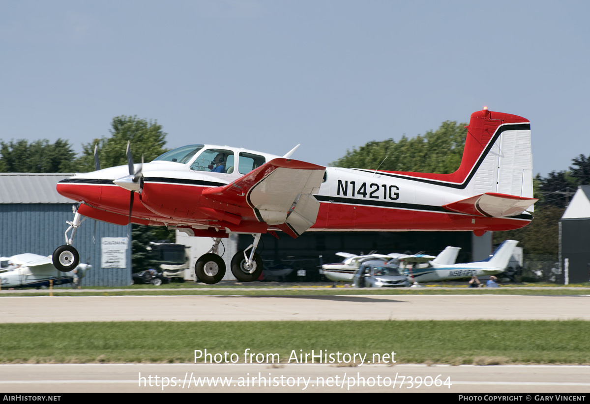 Aircraft Photo of N1421G | Beech D50E Twin Bonanza | AirHistory.net #739064