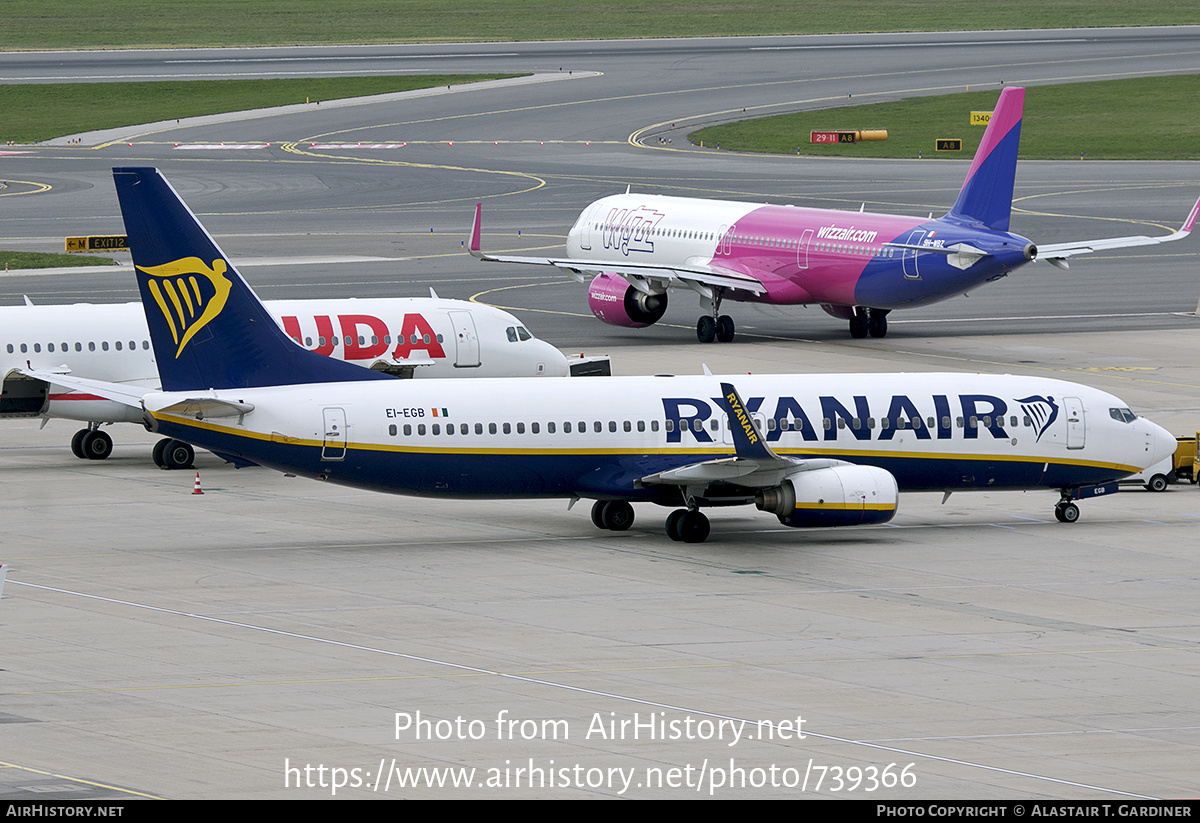 Aircraft Photo of EI-EGB | Boeing 737-8AS | Ryanair | AirHistory.net #739366