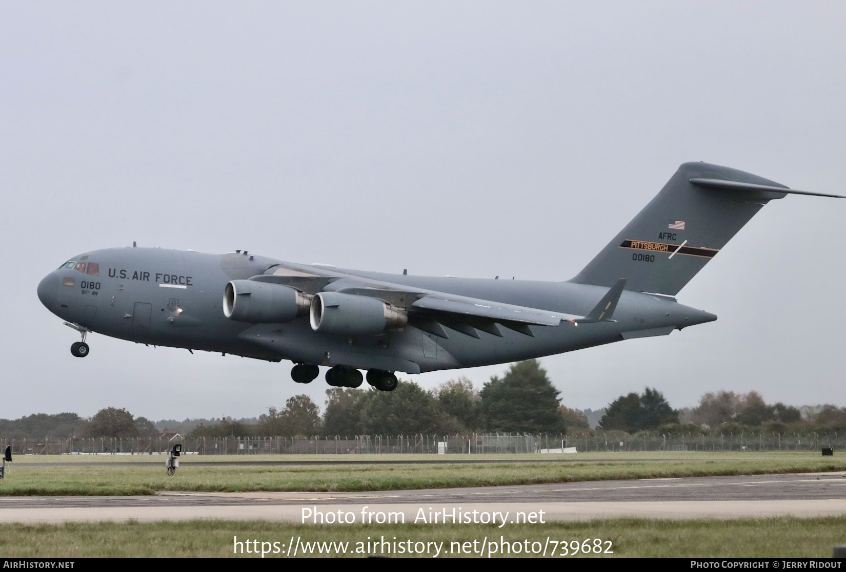 Aircraft Photo of 00-0180 / 00180 | Boeing C-17A Globemaster III | USA - Air Force | AirHistory.net #739682