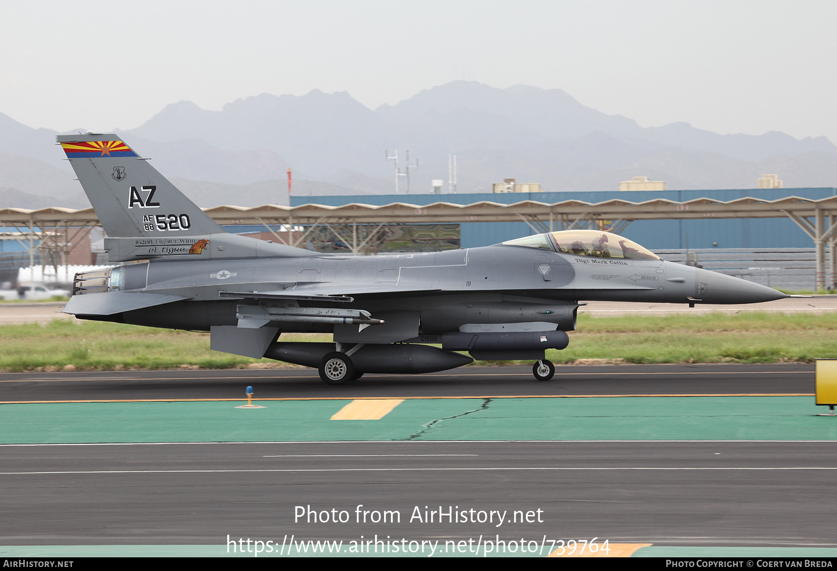 Aircraft Photo of 88-0520 / AF88-520 | General Dynamics F-16CM Fighting Falcon | USA - Air Force | AirHistory.net #739764