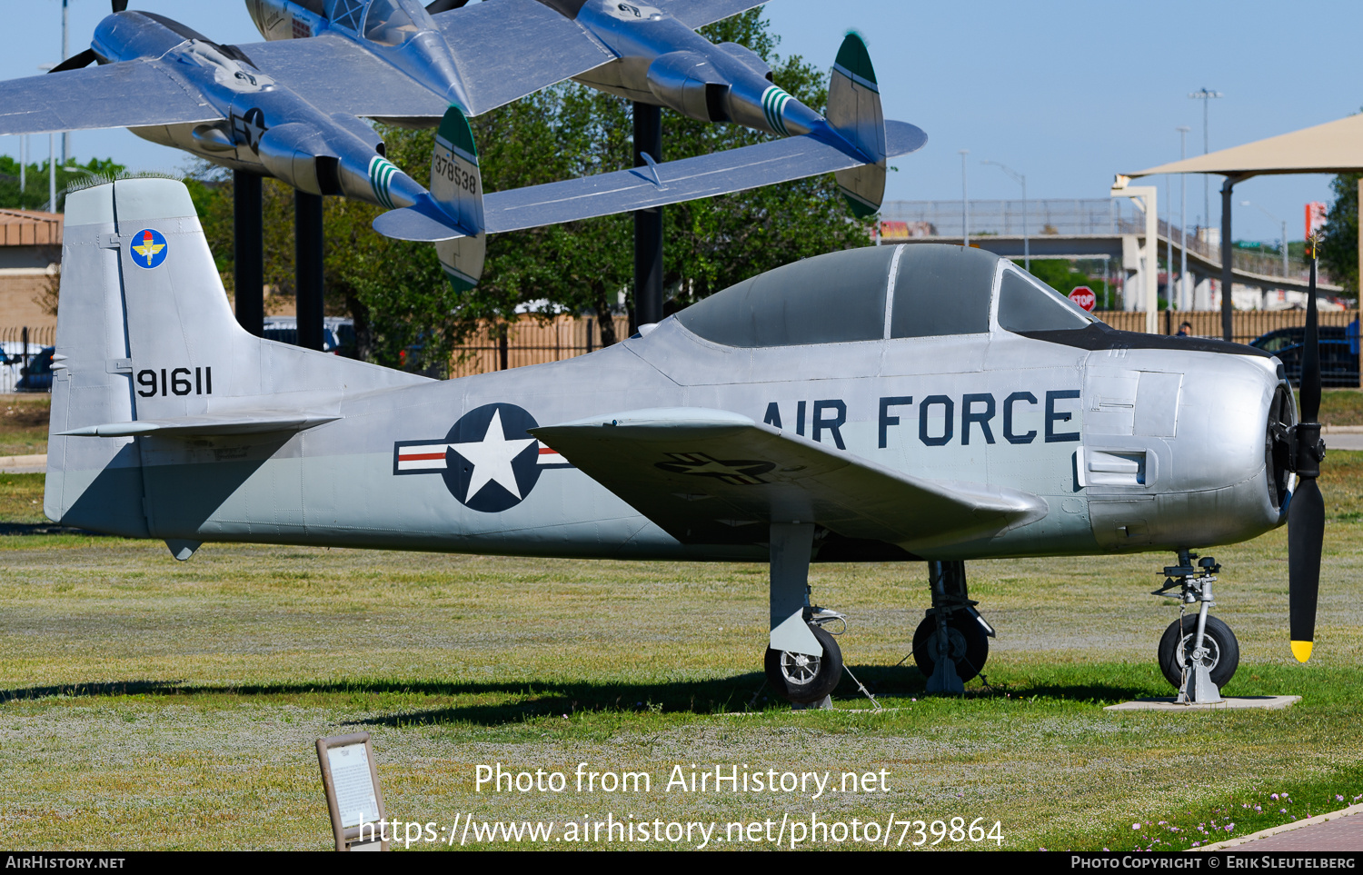 Aircraft Photo of 49-1611 / 91611 | North American GT-28A Trojan | USA - Air Force | AirHistory.net #739864