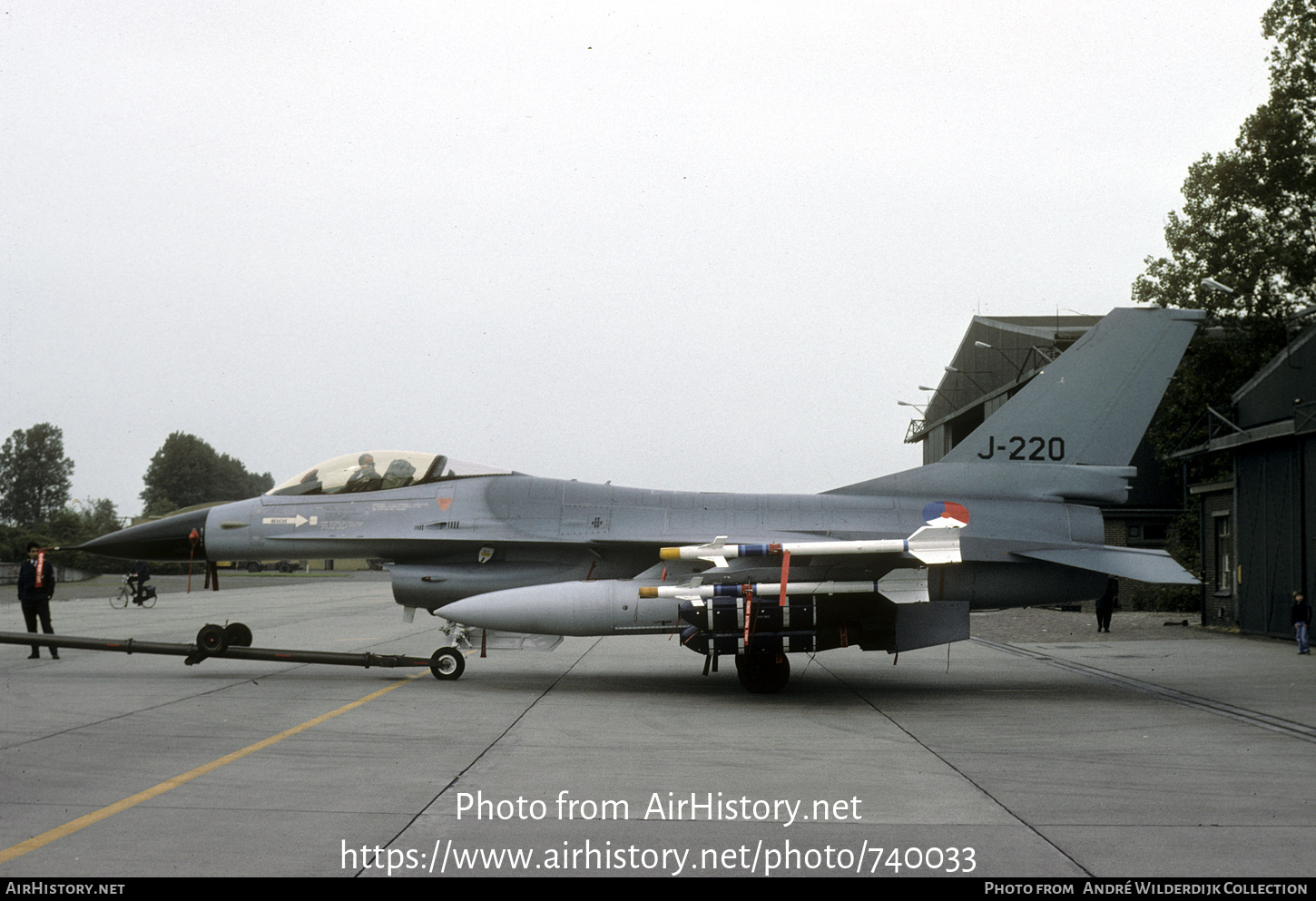 Aircraft Photo of J-220 | General Dynamics F-16A Fighting Falcon | Netherlands - Air Force | AirHistory.net #740033