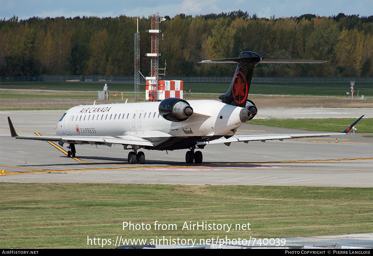 Aircraft Photo of C-GJZS | Bombardier CRJ-900 (CL-600-2D24) | Air Canada Express | AirHistory.net #740039