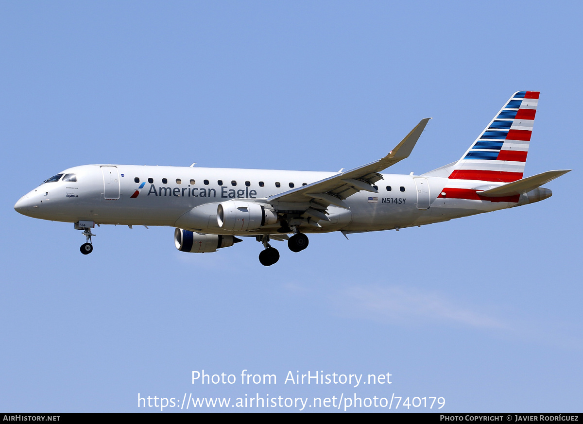 Aircraft Photo of N514SY | Embraer 175LR (ERJ-170-200LR) | American Eagle | AirHistory.net #740179