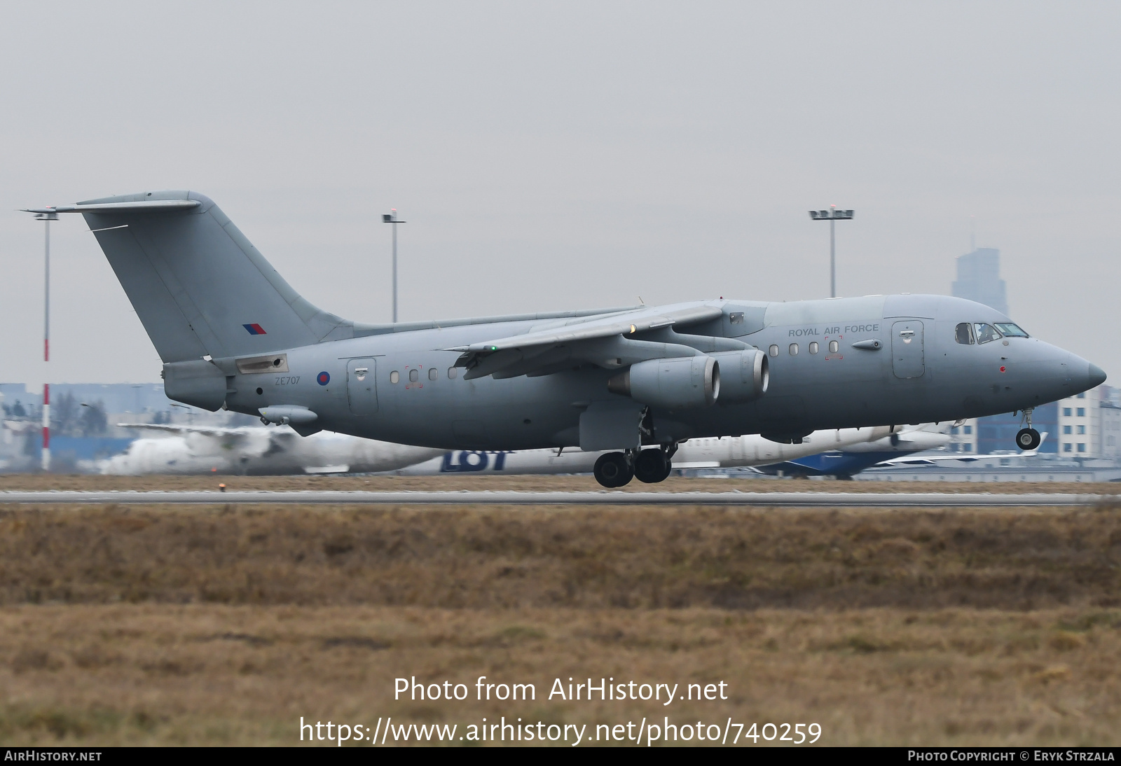 Aircraft Photo of ZE707 | British Aerospace BAe-146 C.3 | UK - Air Force | AirHistory.net #740259