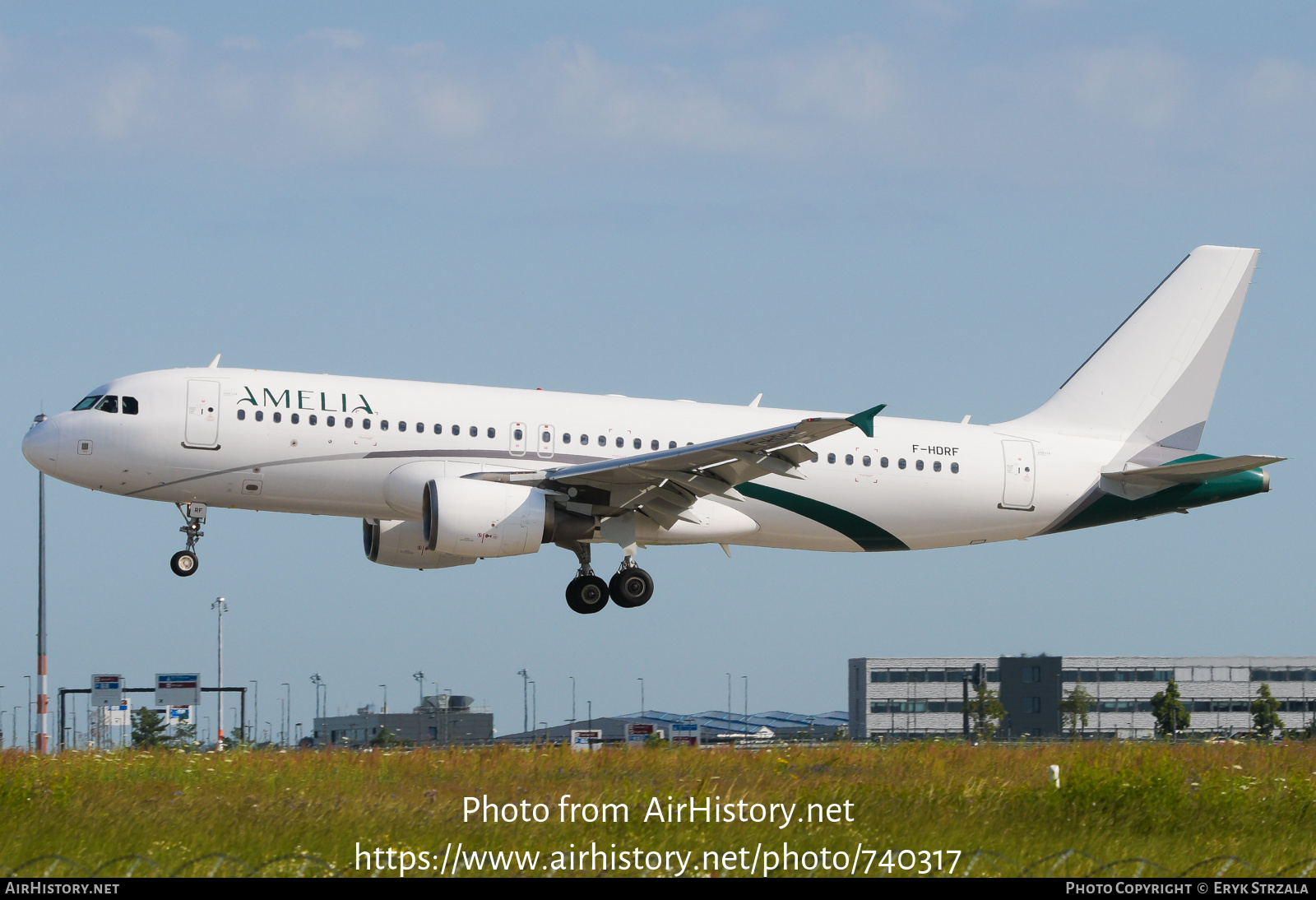 Aircraft Photo of F-HDRF | Airbus A320-214 | Amelia | AirHistory.net #740317