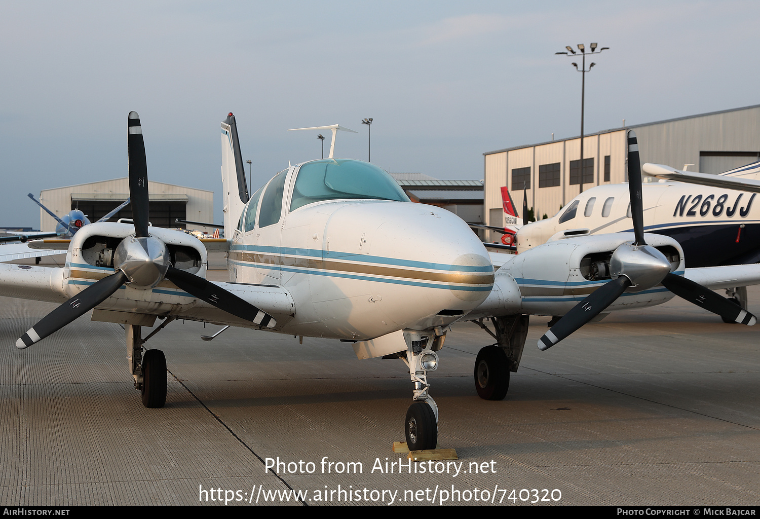 Aircraft Photo of N4475A | Beech E55 Baron | AirHistory.net #740320