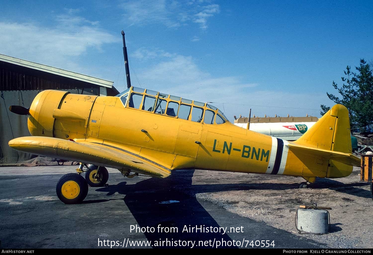 Aircraft Photo of LN-BNM | North American AT-16 Harvard IIB | AirHistory.net #740554