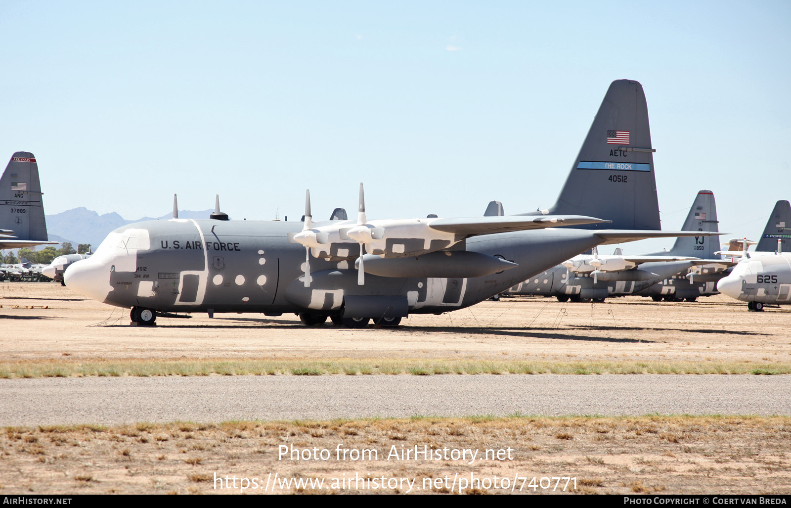 Aircraft Photo of 64-0512 / 40512 | Lockheed C-130E Hercules (L-382) | USA - Air Force | AirHistory.net #740771