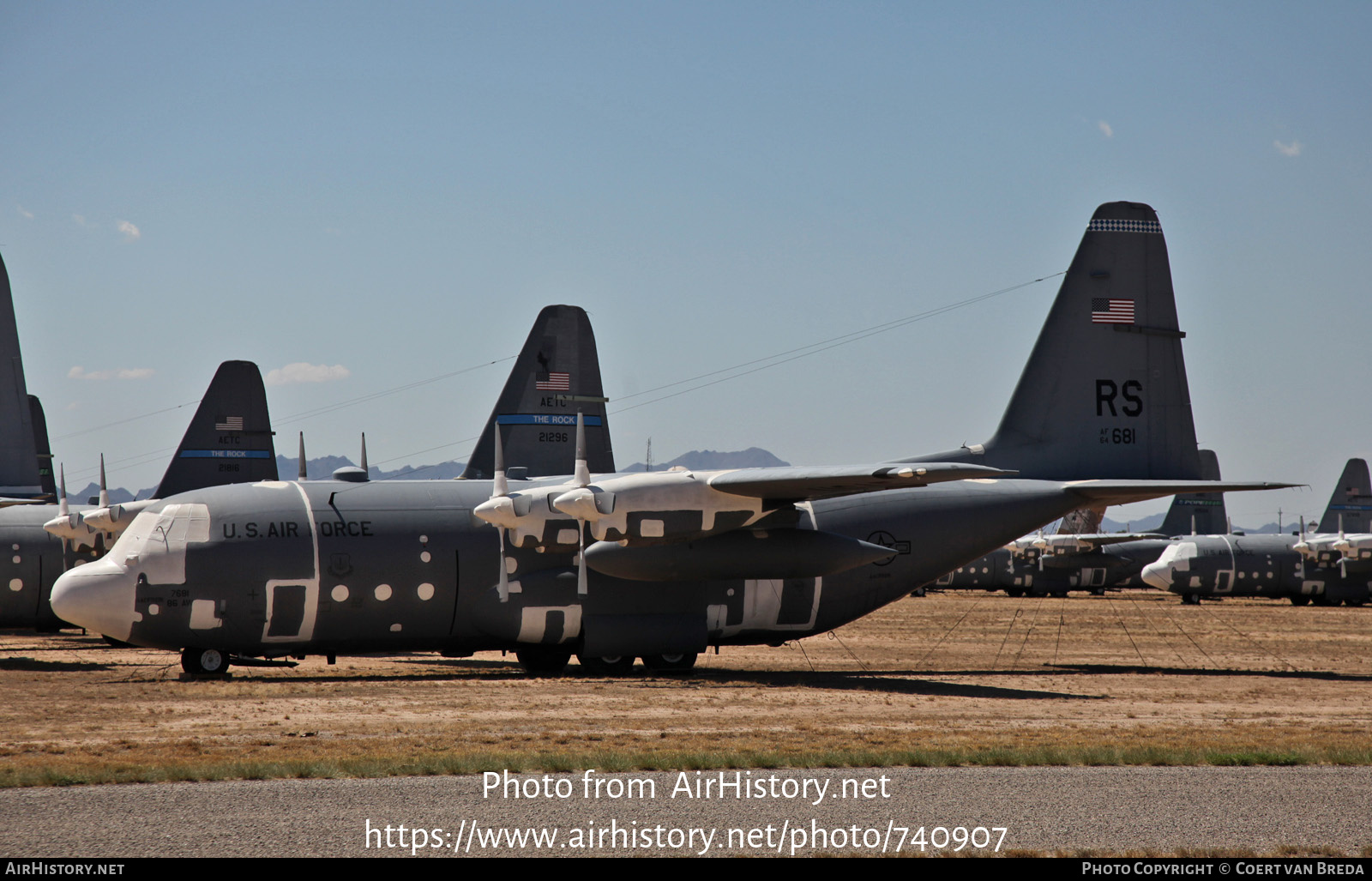 Aircraft Photo of 64-17681 / AF64-681 | Lockheed C-130E Hercules (L-382) | USA - Air Force | AirHistory.net #740907