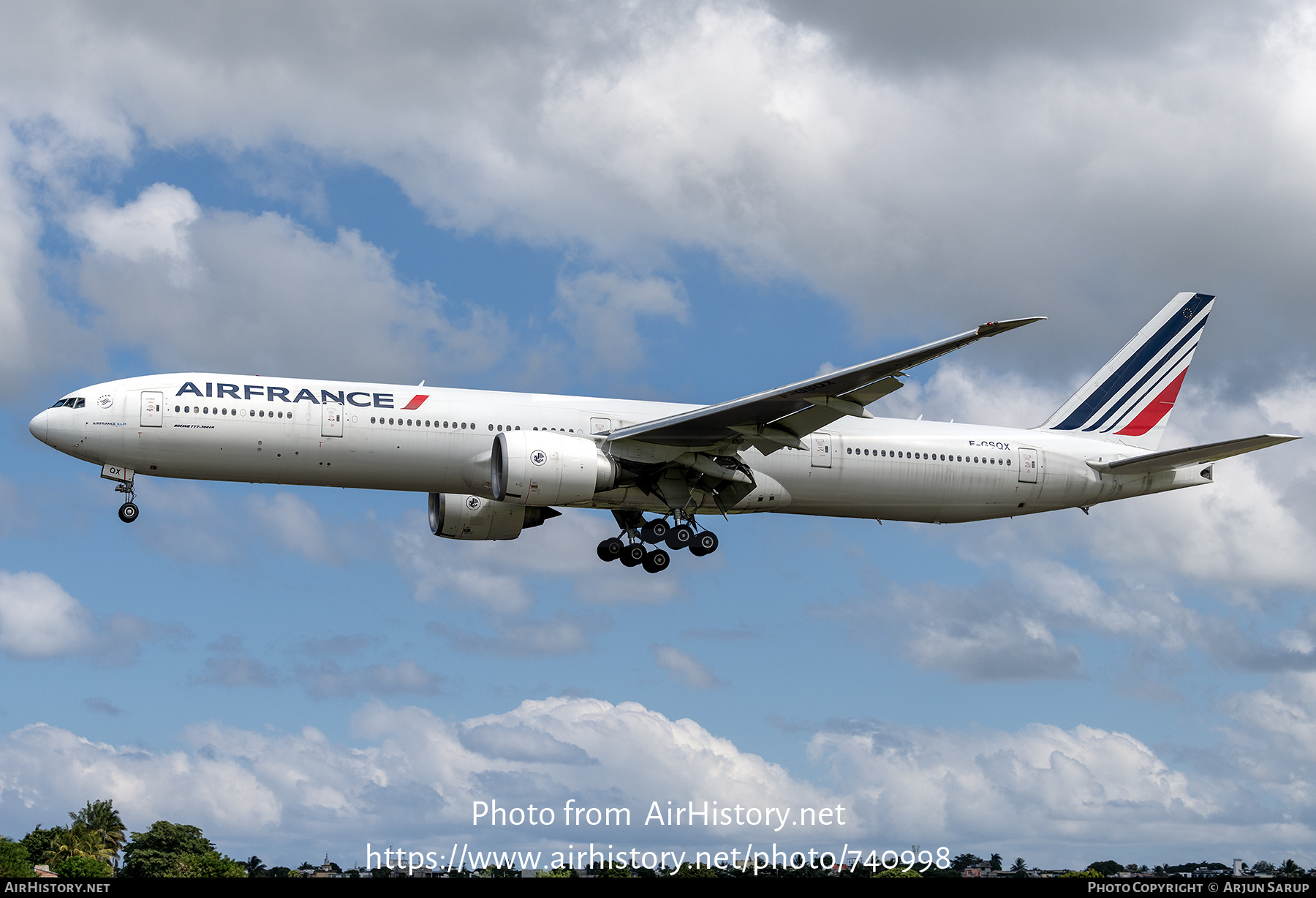 Aircraft Photo of F-GSQX | Boeing 777-328/ER | Air France | AirHistory.net #740998