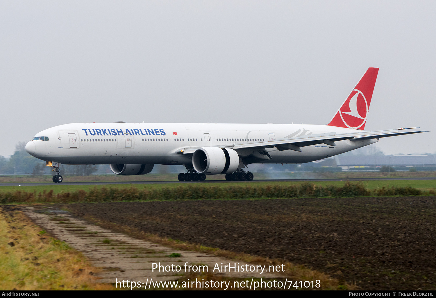 Aircraft Photo of TC-LJE | Boeing 777-3F2/ER | Turkish Airlines | AirHistory.net #741018