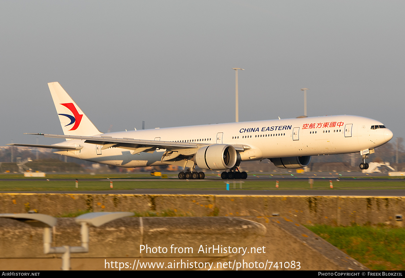 Aircraft Photo of B-2022 | Boeing 777-39P/ER | China Eastern Airlines | AirHistory.net #741083