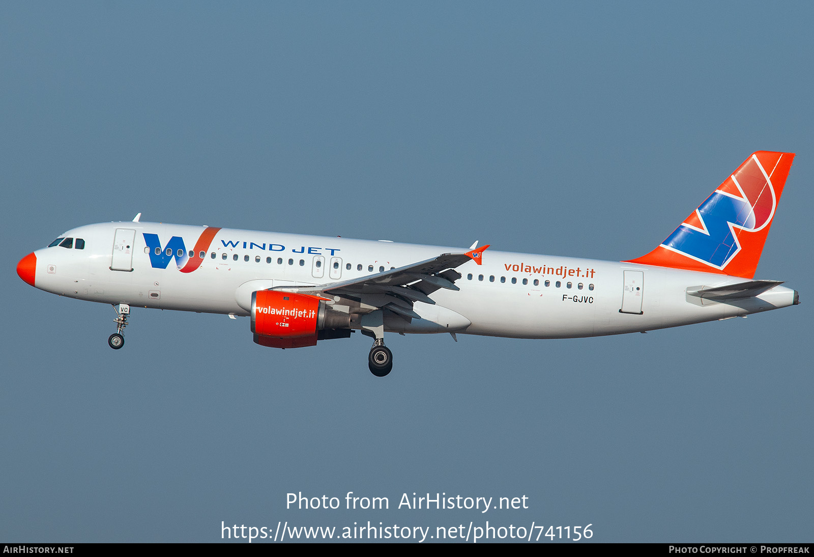 Aircraft Photo of F-GJVC | Airbus A320-211 | Wind Jet | AirHistory.net #741156