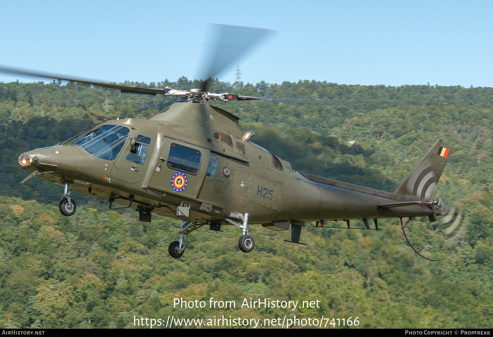 Aircraft Photo of H25 | Agusta A-109HO (A-109BA) | Belgium - Army | AirHistory.net #741166