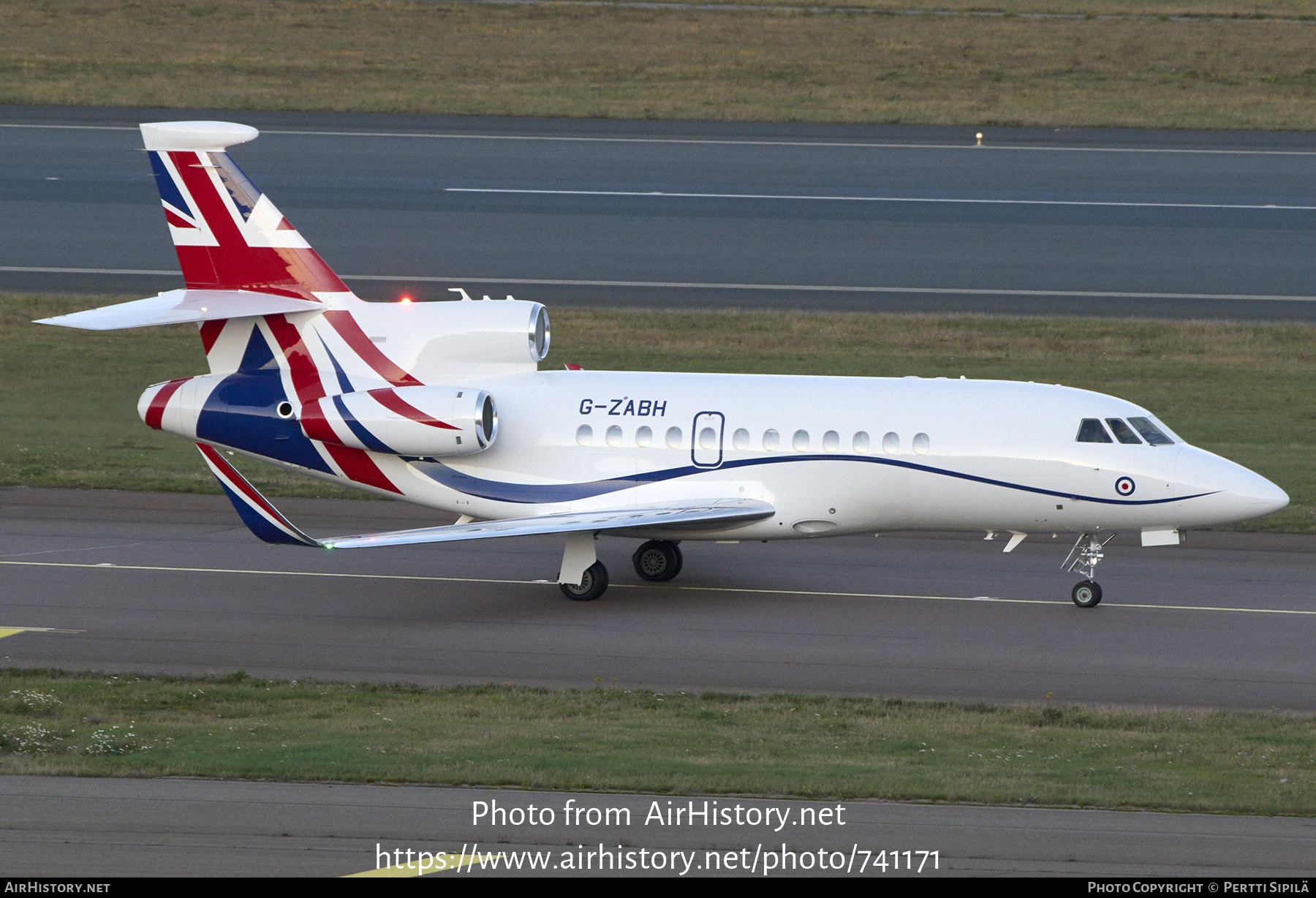 Aircraft Photo of G-ZABH | Dassault Falcon 900LX Envoy IV CC.1 | UK - Air Force | AirHistory.net #741171