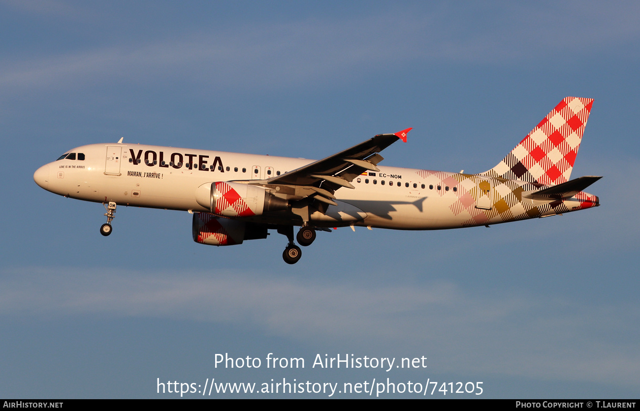 Aircraft Photo of EC-NOM | Airbus A320-214 | Volotea | AirHistory.net #741205