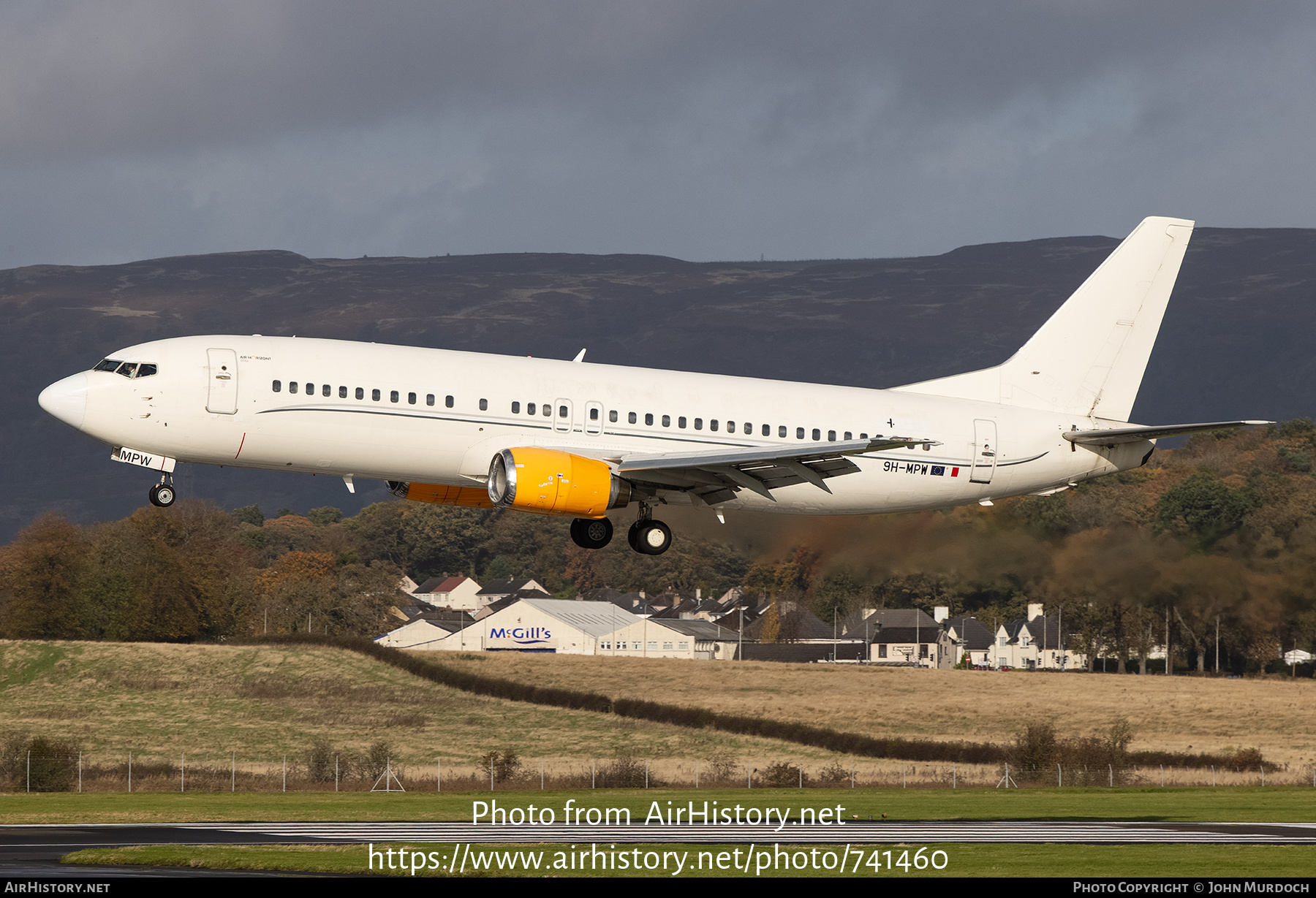 Aircraft Photo of 9H-MPW | Boeing 737-484 | Air Horizont | AirHistory.net #741460