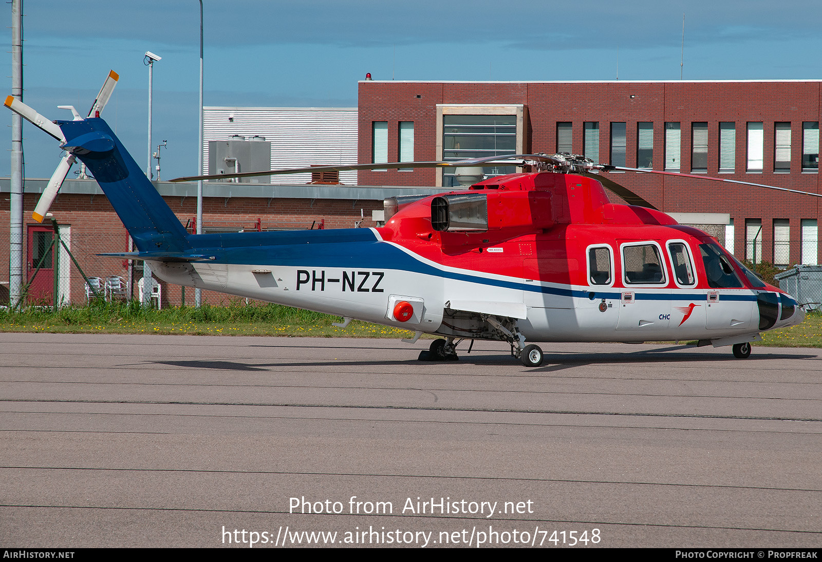 Aircraft Photo of PH-NZZ | Sikorsky S-76B | CHC Helicopters | AirHistory.net #741548