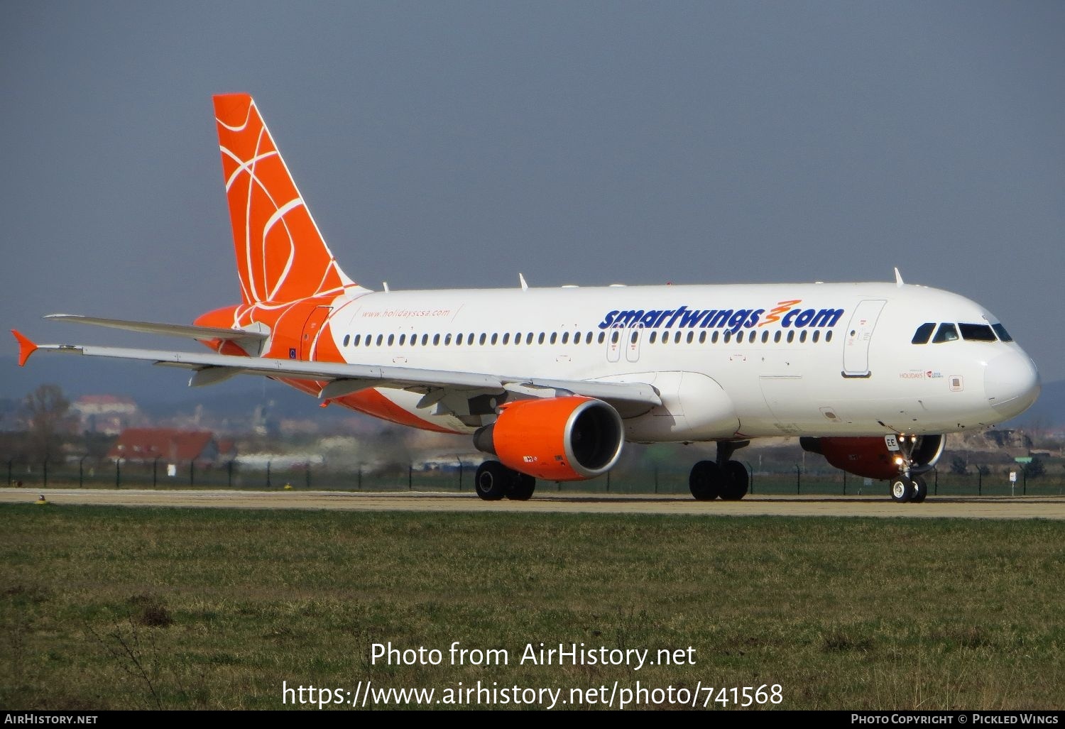 Aircraft Photo of OK-LEE | Airbus A320-214 | Smartwings | AirHistory.net #741568