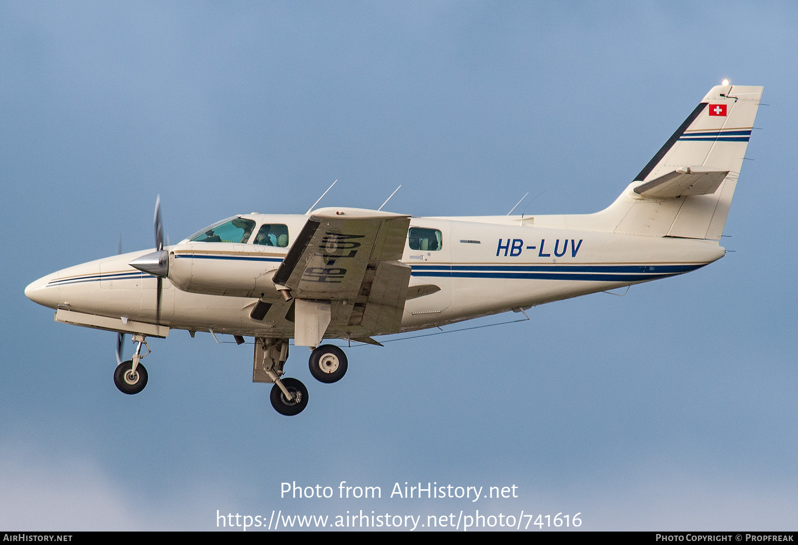 Aircraft Photo of HB-LUV | Cessna T303 Crusader | AirHistory.net #741616