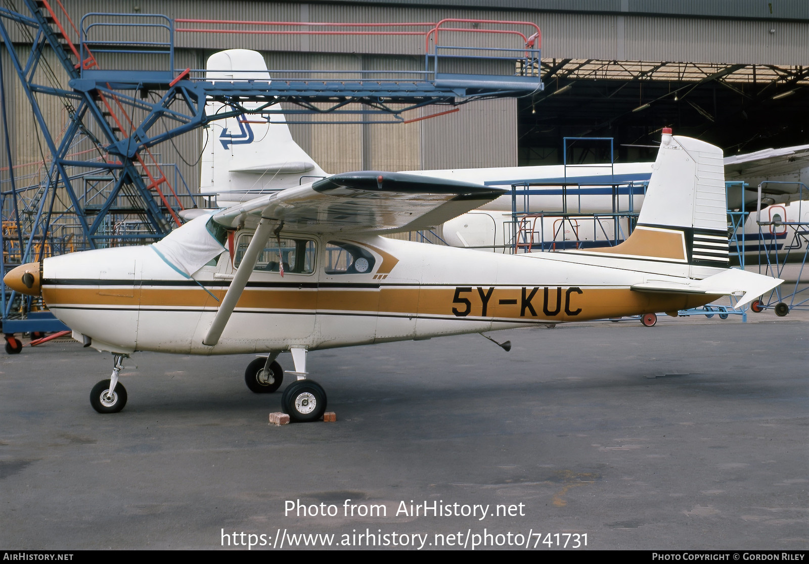 Aircraft Photo of 5Y-KUC | Cessna 182A | AirHistory.net #741731