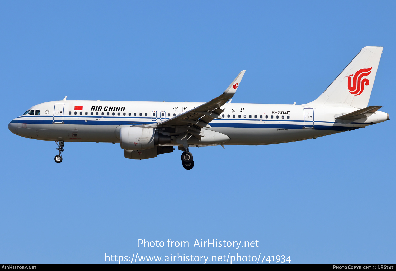 Aircraft Photo of B-304E | Airbus A320-214 | Air China | AirHistory.net #741934