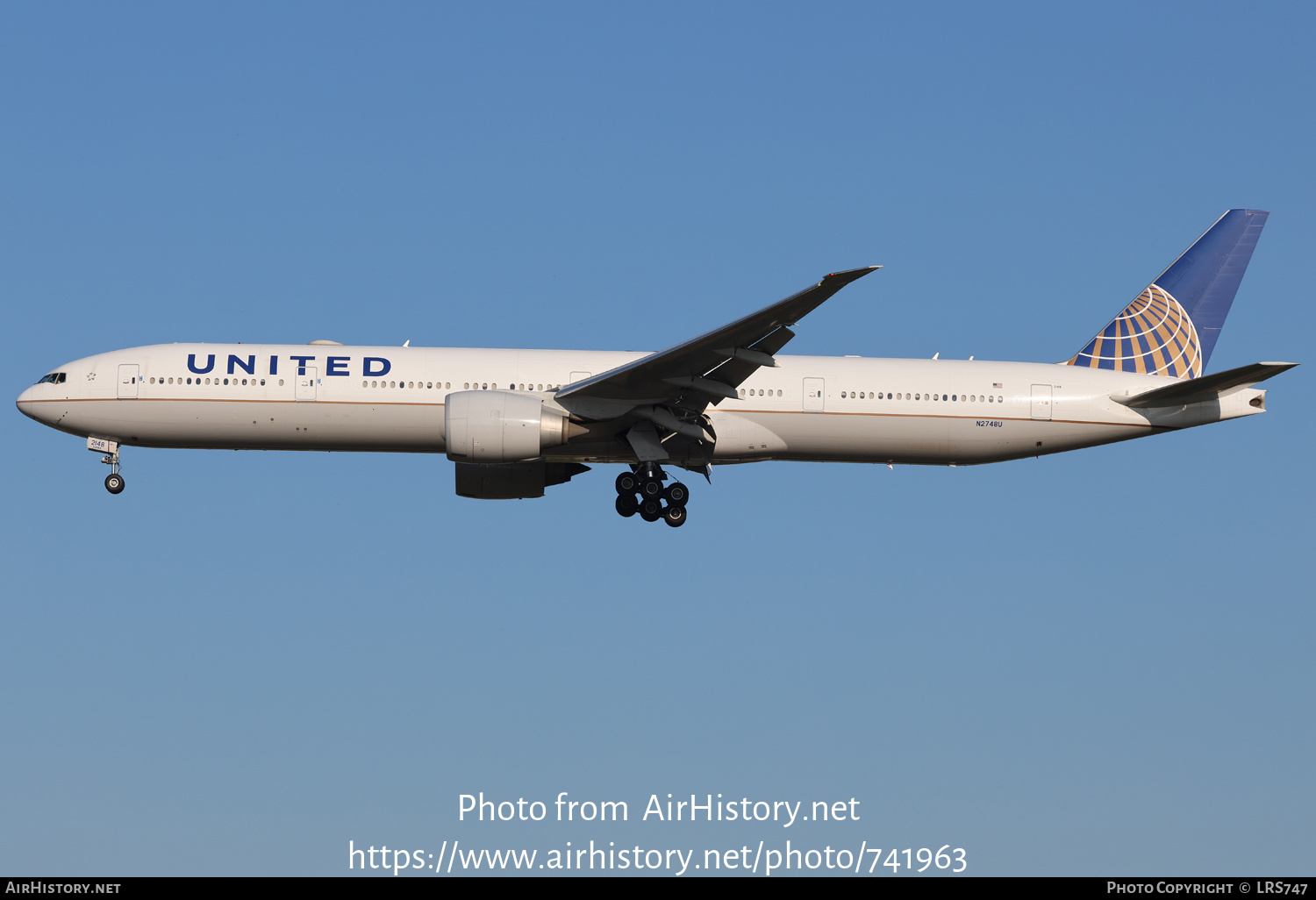 Aircraft Photo of N2748U | Boeing 777-300/ER | United Airlines | AirHistory.net #741963