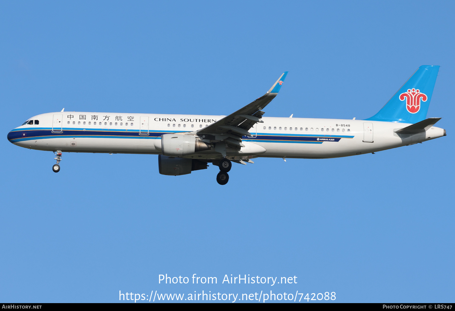 Aircraft Photo of B-8548 | Airbus A321-211 | China Southern Airlines | AirHistory.net #742088