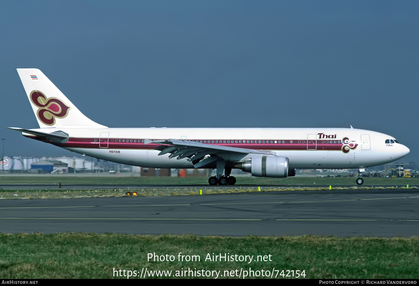 Aircraft Photo of HS-TAB | Airbus A300B4-601 | Thai Airways International | AirHistory.net #742154