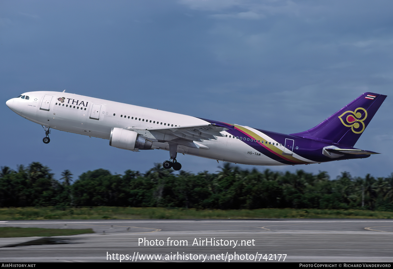 Aircraft Photo of HS-TAM | Airbus A300B4-622R | Thai Airways International | AirHistory.net #742177