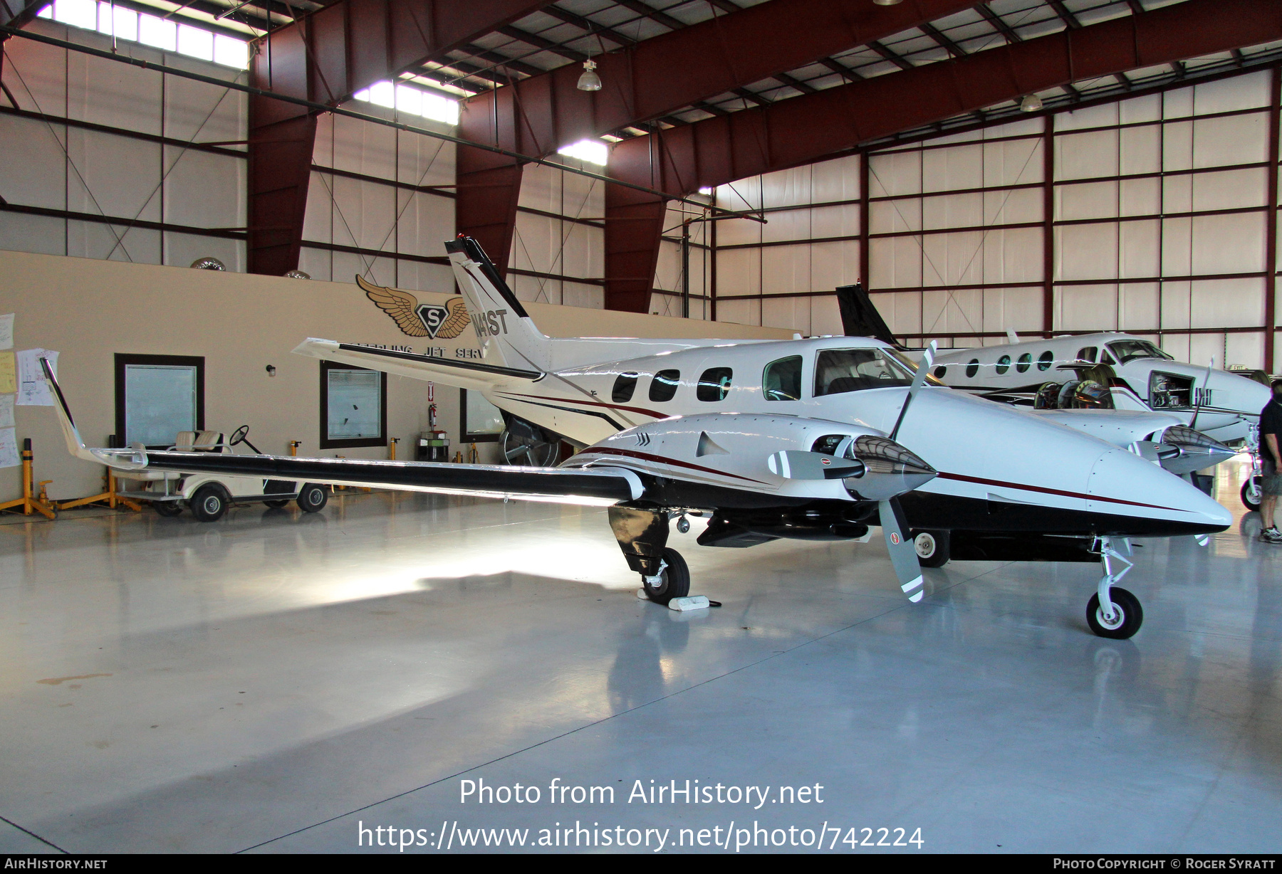 Aircraft Photo of N41ST | Beech B60 Duke | AirHistory.net #742224