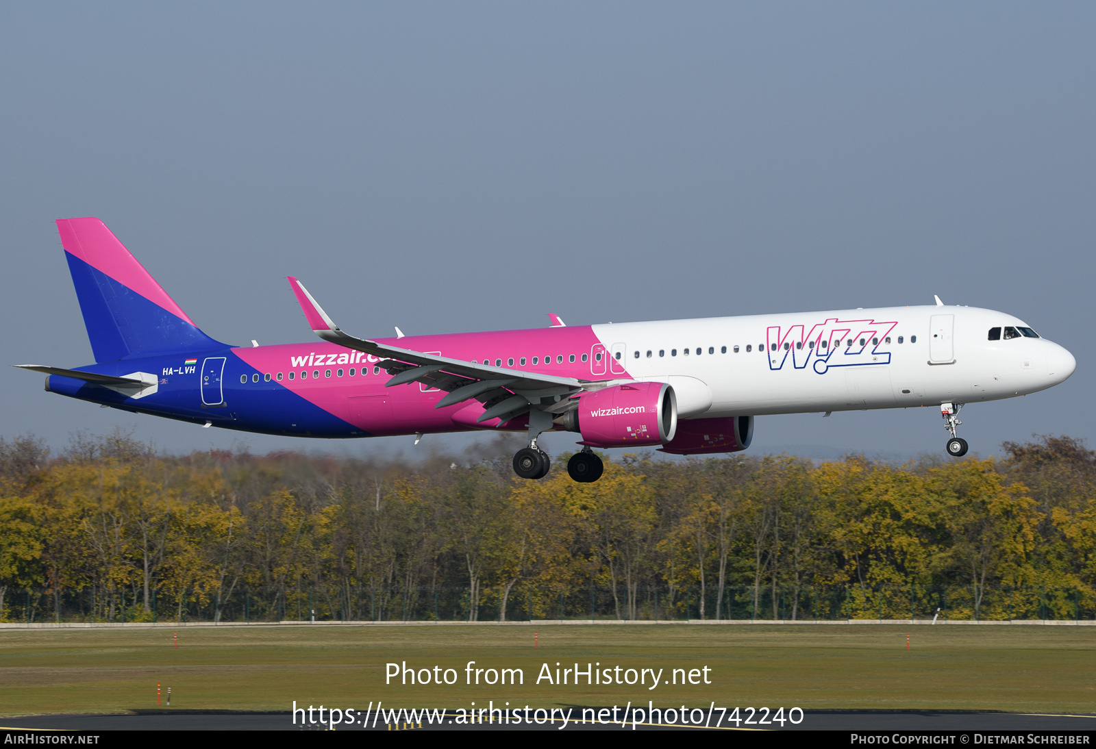 Aircraft Photo of HA-LVH | Airbus A321-271NX | Wizz Air | AirHistory.net #742240