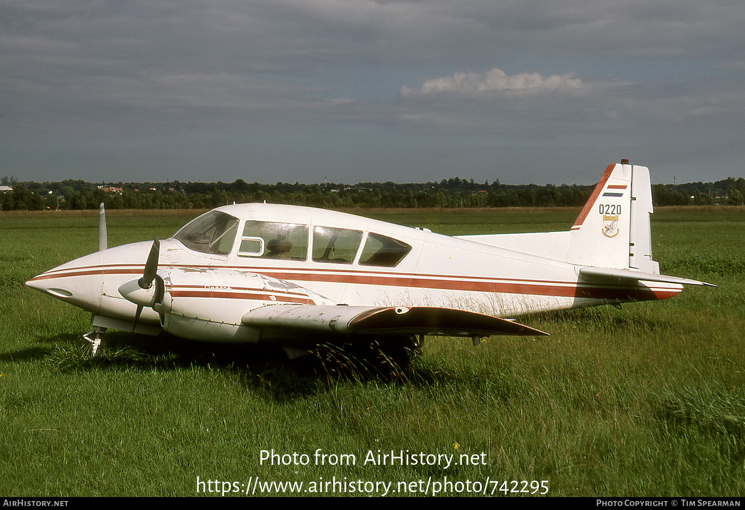 Aircraft Photo of 0220 | Piper PA-23-160 Apache G | Paraguay - Air Force | AirHistory.net #742295