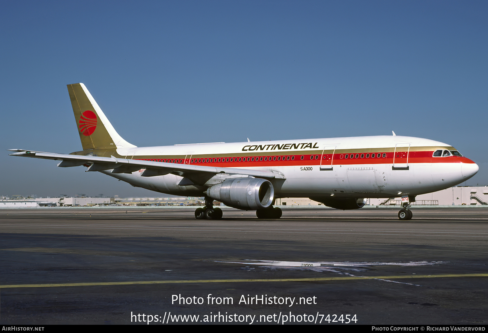 Aircraft Photo of N972C | Airbus A300B4-203 | Continental Airlines | AirHistory.net #742454