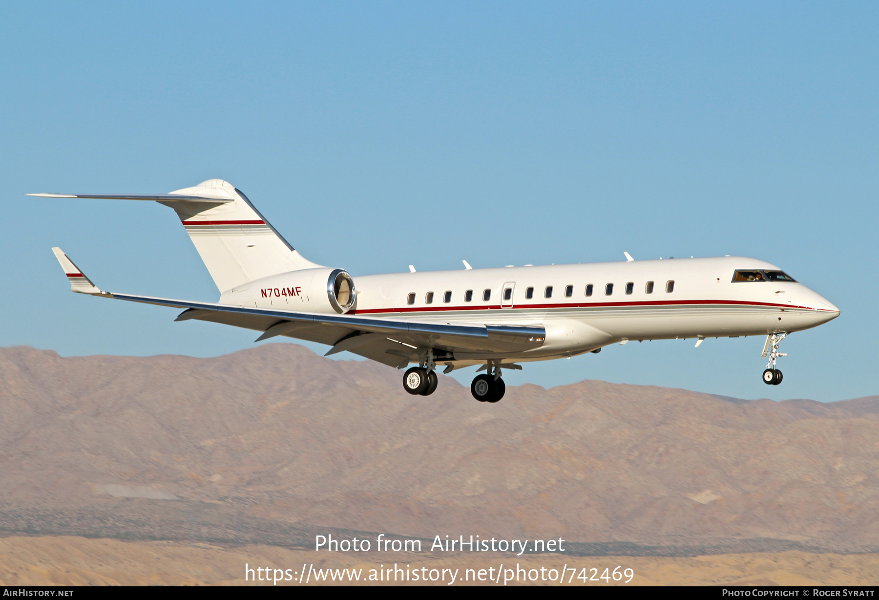 Aircraft Photo of N704MF | Bombardier Global Express (BD-700-1A10) | AirHistory.net #742469