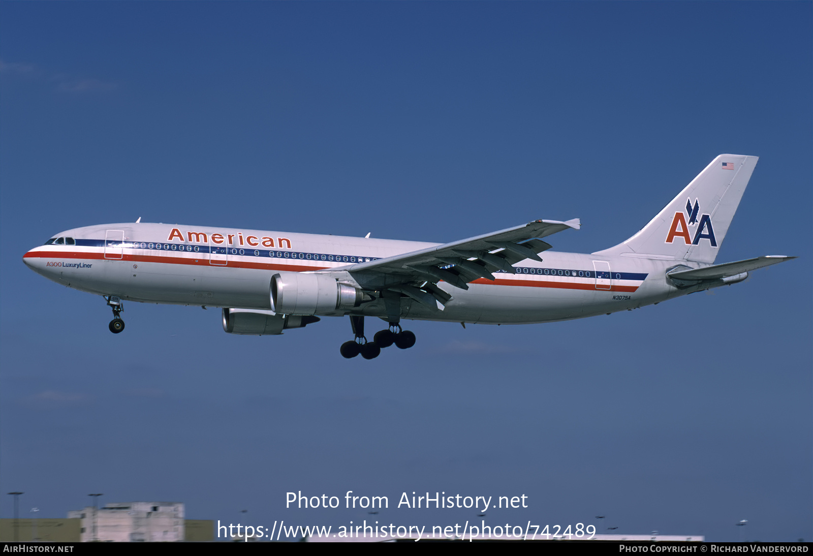 Aircraft Photo of N3075A | Airbus A300B4-605R | American Airlines | AirHistory.net #742489