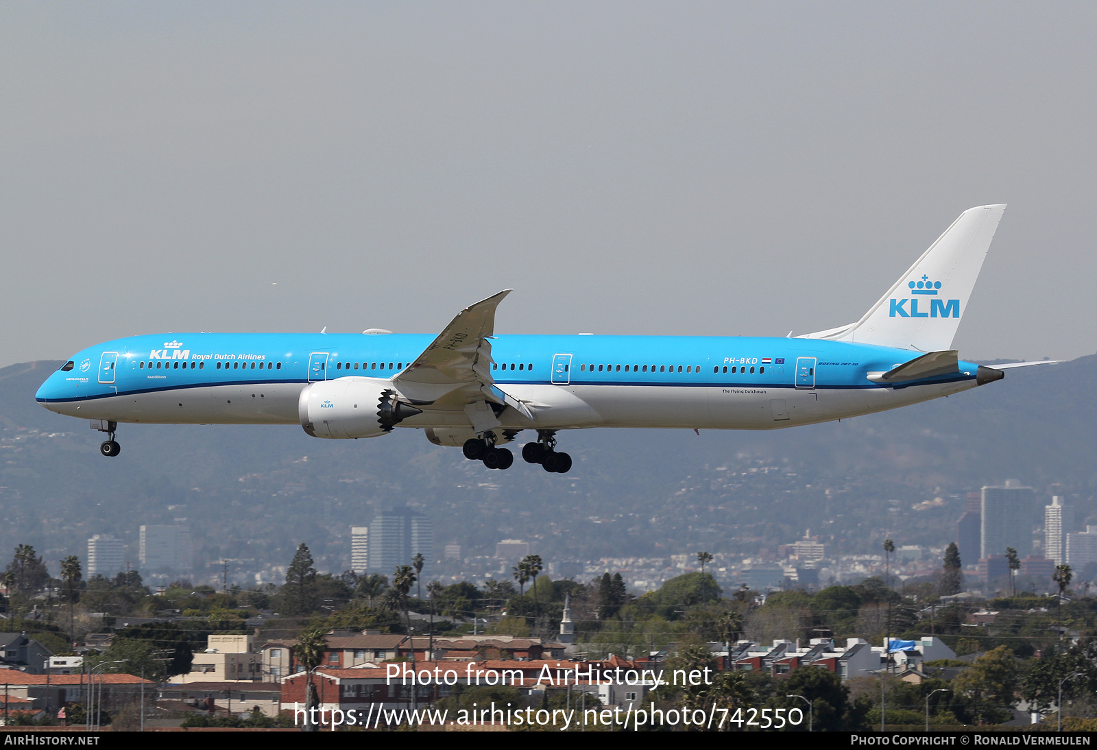 Aircraft Photo of PH-BKD | Boeing 787-10 Dreamliner | KLM - Royal Dutch Airlines | AirHistory.net #742550