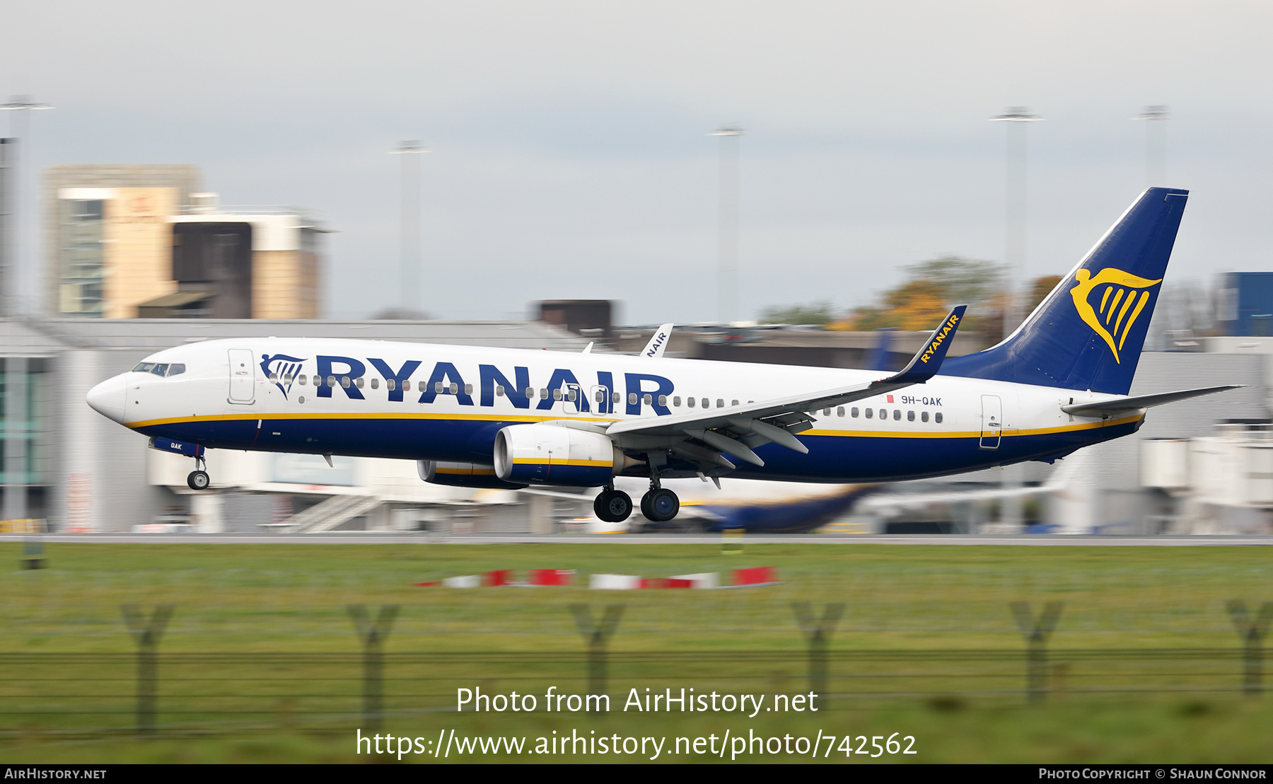 Aircraft Photo of 9H-QAK | Boeing 737-800 | Ryanair | AirHistory.net #742562