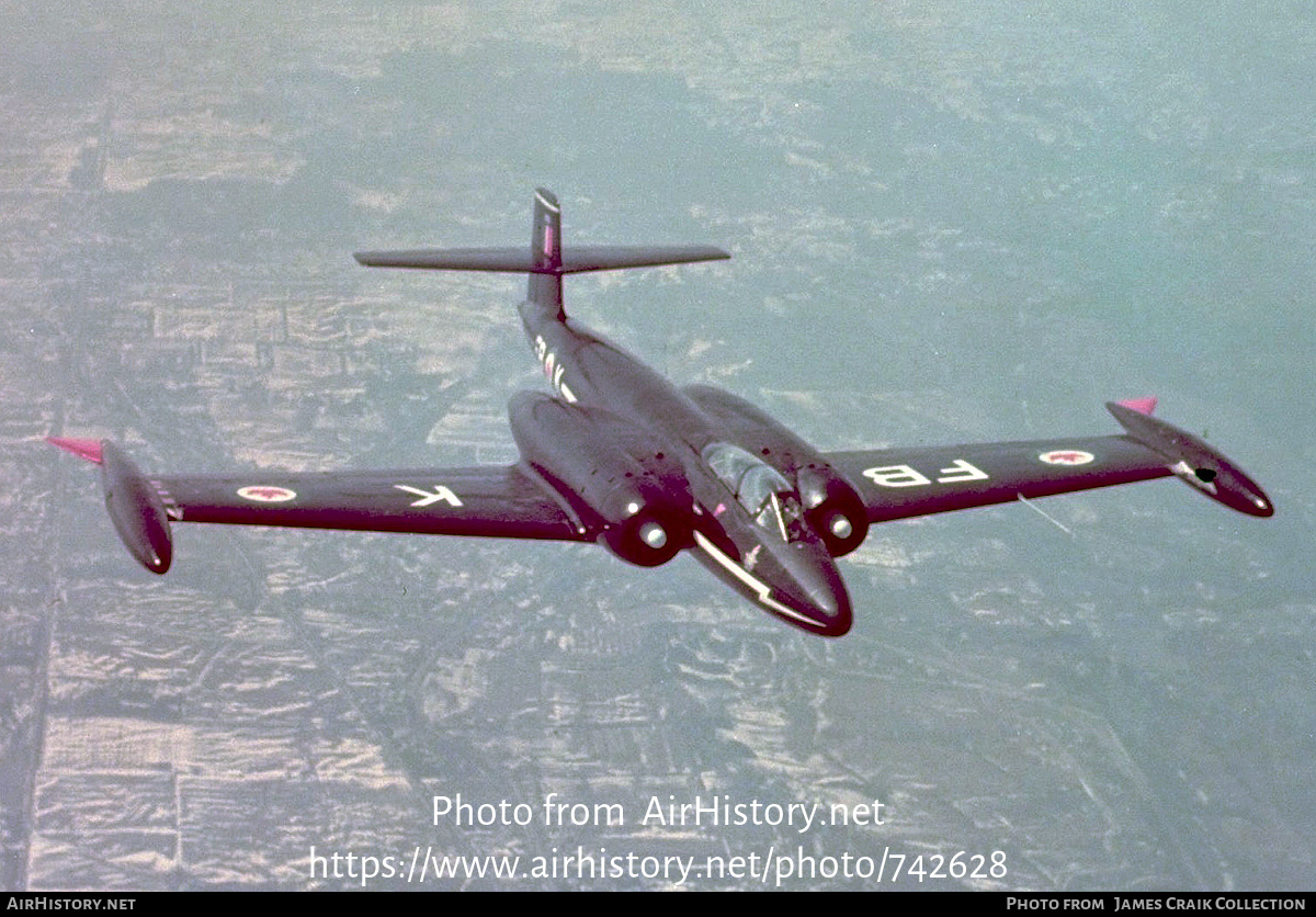 Aircraft Photo of 18102 | Avro Canada CF-100 Canuck Mk.1 | Canada - Air Force | AirHistory.net #742628