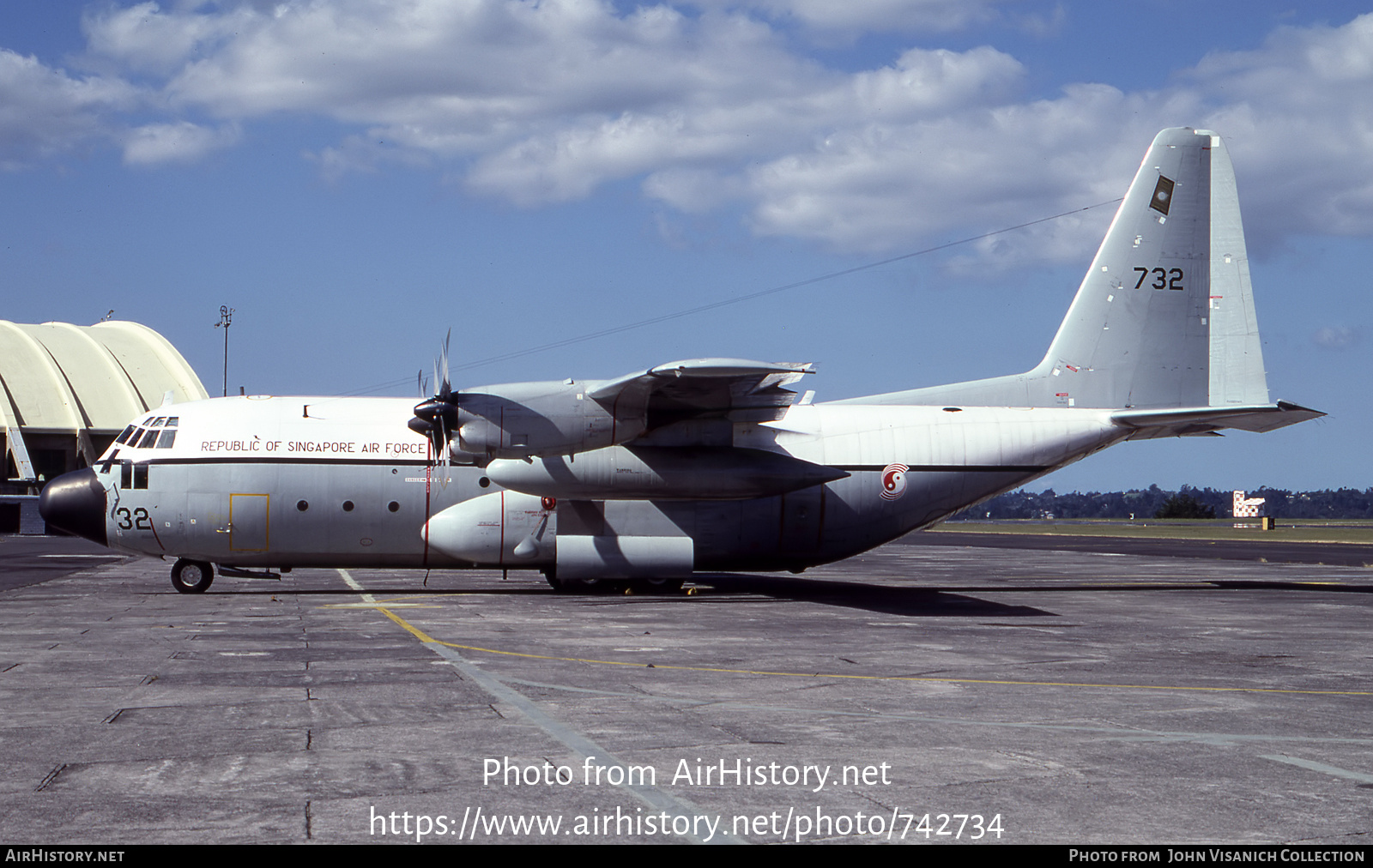 Aircraft Photo of 732 | Lockheed C-130H-30 Hercules (L-382) | Singapore - Air Force | AirHistory.net #742734