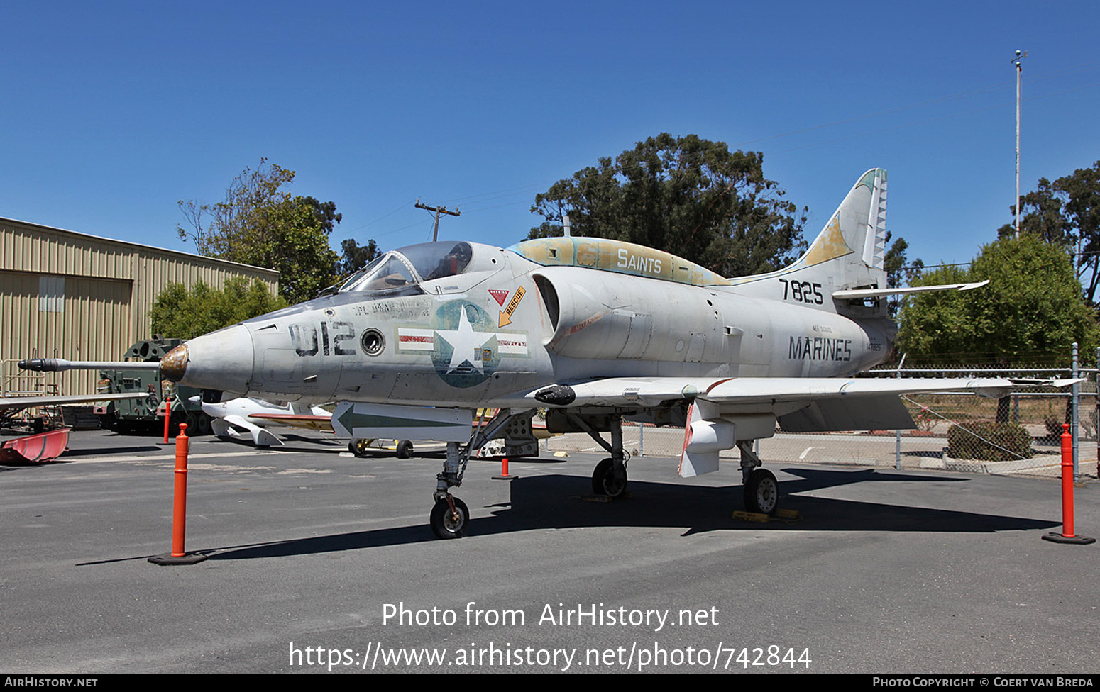 Aircraft Photo of 147825 | Douglas A-4L Skyhawk | USA - Marines | AirHistory.net #742844